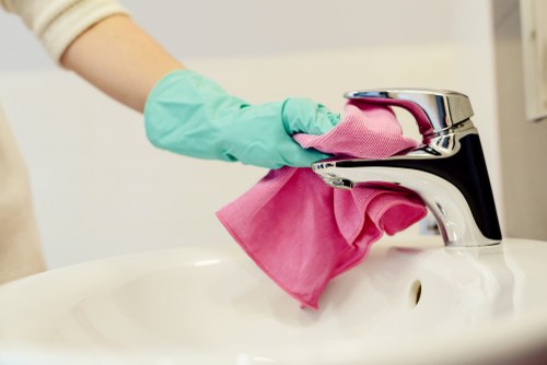 Local cleaning team preparing a Merton home for handover